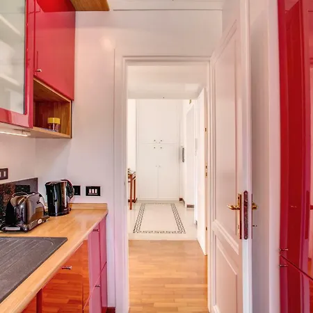 Vatican Palace روما